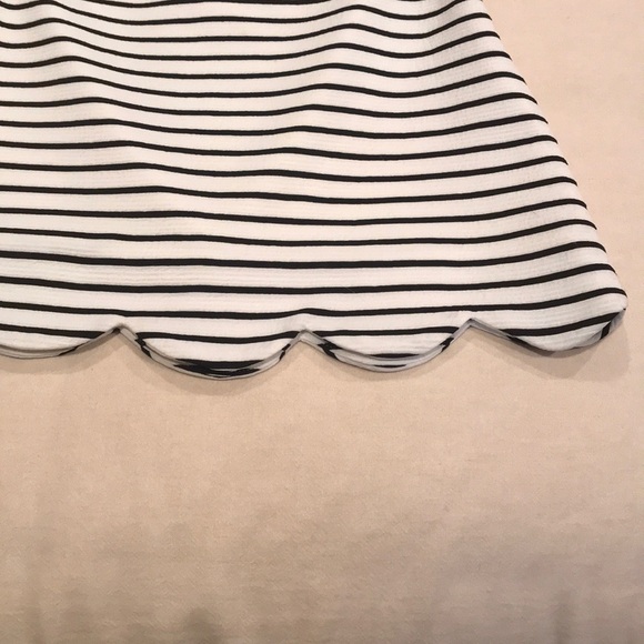 DesignLab 2-Piece Scalloped Crop Top and Skirt - Picture 5 of 7